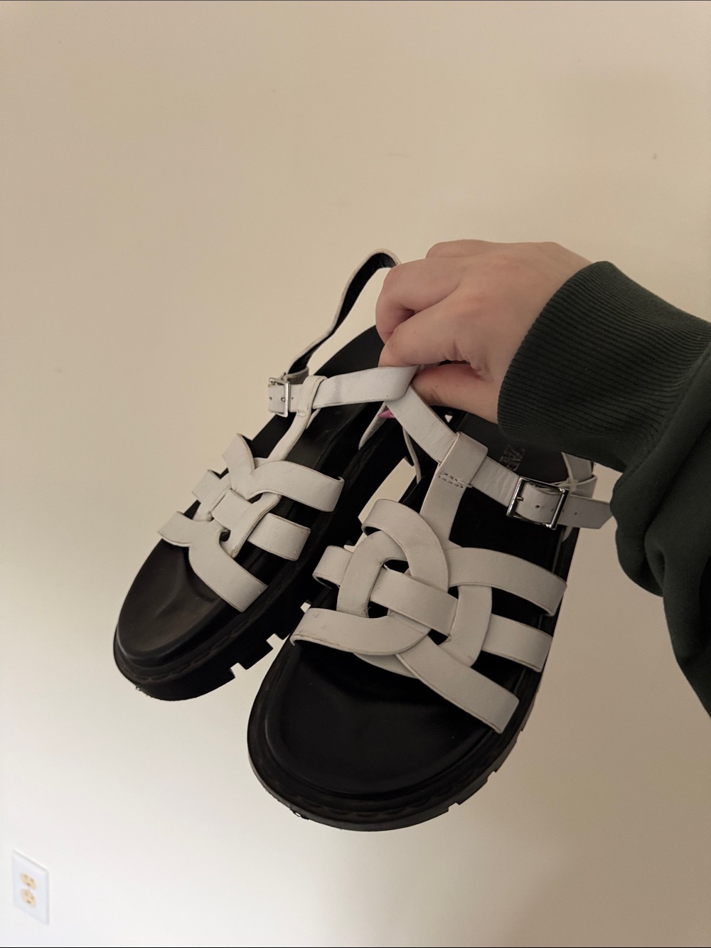 Zara White Leather Lug Sole Strappy Lug-Sole Sandals - Picture 2 of 8